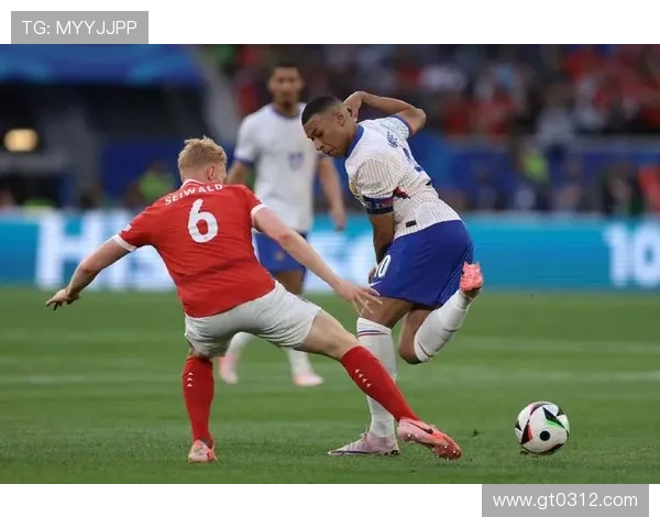 姆巴佩领衔法国队冲击世界杯荣耀展现年轻球员的无限潜力与激情