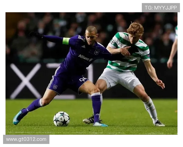 巴萨与曼联巅峰对决决赛精彩录像回顾与分析